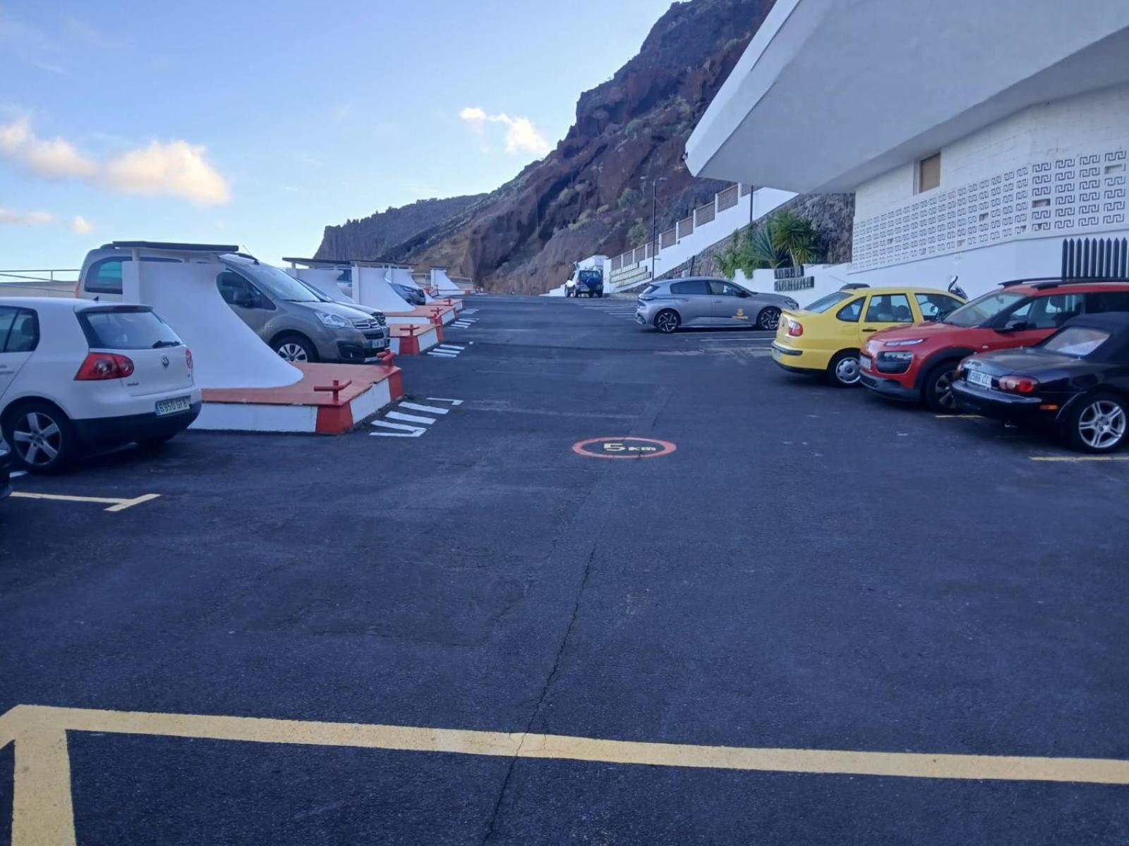 Apartamentos Playa Chica / Playa Las Gaviotas Santa Cruz de Tenerife Exteriör bild