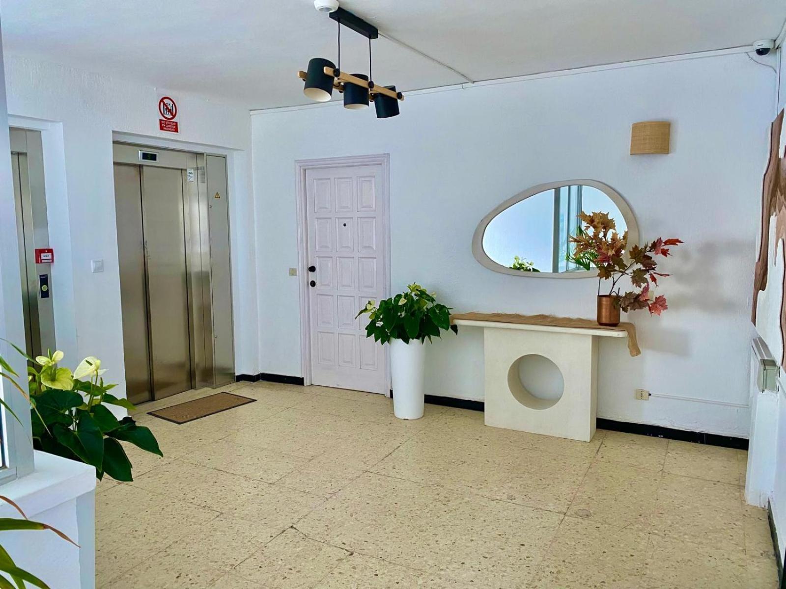Apartamentos Playa Chica / Playa Las Gaviotas Santa Cruz de Tenerife Exteriör bild